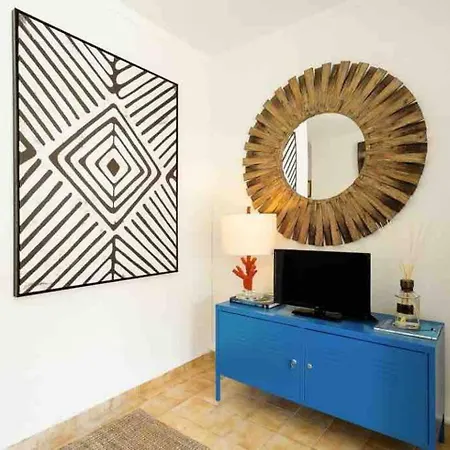 Apartamento Stylish By Rocha Beach, Sleeps 5 *