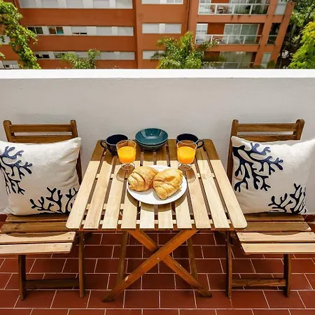 Stylish By Rocha Beach, Sleeps 5 Apartament Portimão
