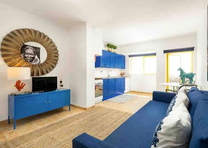 Daire Stylish By Rocha Beach, Sleeps 5 Portimão