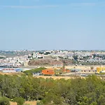 Apartment Stylish By Rocha Beach, Sleeps 5 Portimao